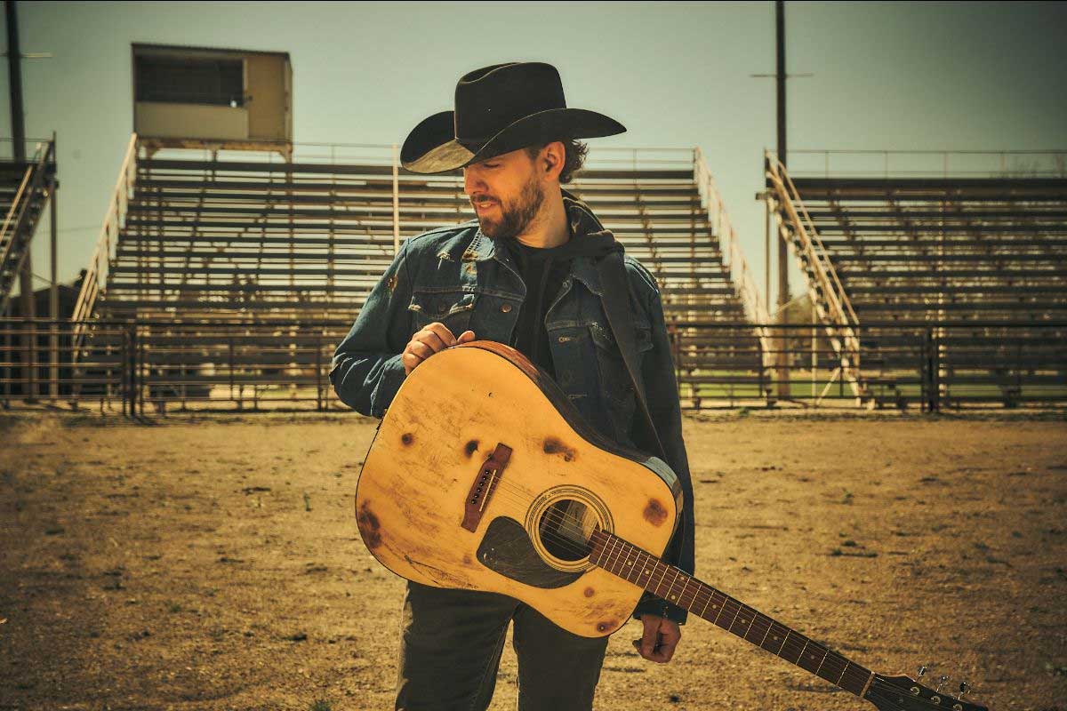 BRETT KISSEL TEAMS UP WITH DIERKS BENTLEY FOR “HURTIN’ SONGS” AHEAD OF LET YOUR HORSES RUN (DELUXE)